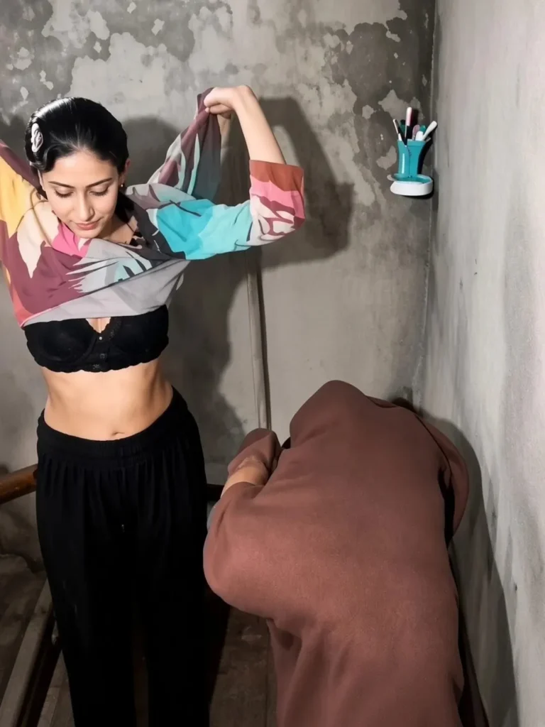 step sister and brother pakistani viral video in washroom